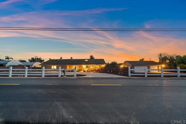 Detail Gallery Image 5 of 64 For 13815 Hilldale Rd, Valley Center,  CA 92082 - 5 Beds | 4/1 Baths