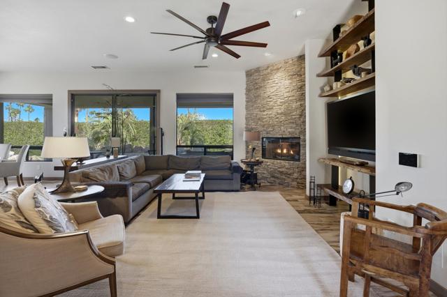 36066 Da Vinci Drive, Cathedral City CA: https://media.crmls.org/mediaz/1fb90953-8aa5-4318-ad7f-912d558ed434.jpg