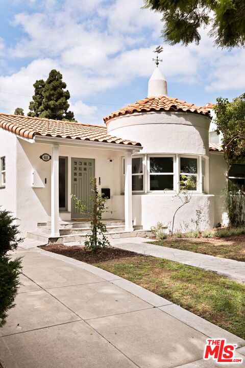 4111 Edgehill Drive photo 3
