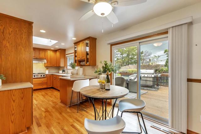 232 More Avenue, Los Gatos CA: https://media.crmls.org/mediaz/1fb95bfe-7a5e-46cf-8a10-f181054e4c77.jpg