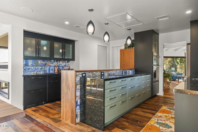 1417 Foothill Road, Ojai CA: https://media.crmls.org/mediaz/1fb97436-29b4-4c86-830e-cb7c106d185e.jpg