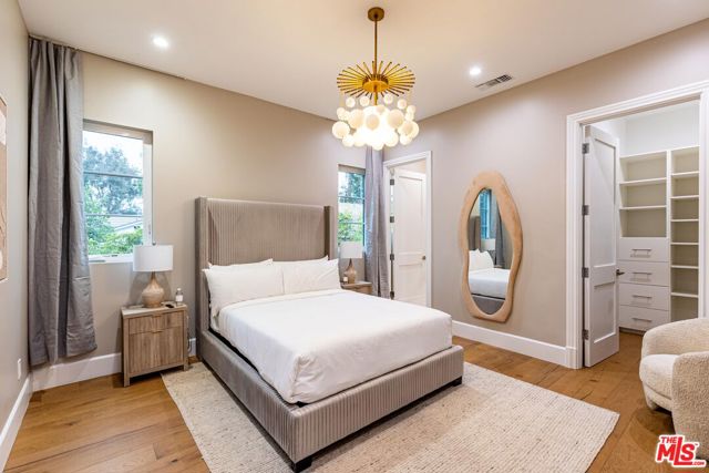 5162 Otis Avenue, Tarzana CA: https://media.crmls.org/mediaz/1fb9a312-8e64-43f4-ab71-f4eea1cc46b1.jpg