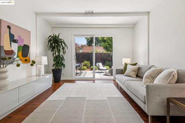 934 Bancroft Rd, Concord CA: https://media.crmls.org/mediaz/1fb9b788-7e63-417b-9582-be5556e0edb6.jpg