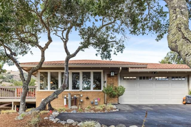 760 Country Club Drive, Carmel Valley CA: https://media.crmls.org/mediaz/1fb9f06c-dcf3-4bd6-af8d-4d444e03b8c3.jpg