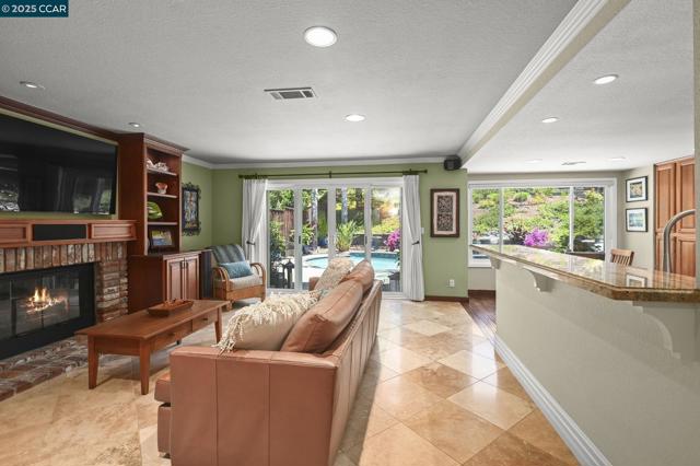 635 Canyon Crest Rd. E., San Ramon CA: https://media.crmls.org/mediaz/1fba28f1-6719-4f23-9f42-ebf29ff8a95c.jpg