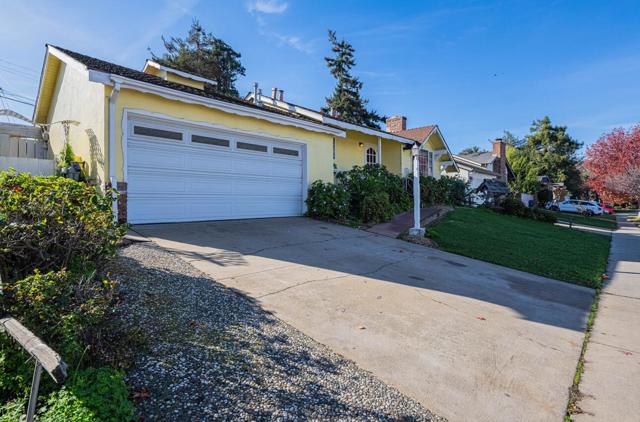 217 Iris Drive, Salinas CA: https://media.crmls.org/mediaz/1fbabd39-af68-4988-9a65-bdae602f7751.jpg