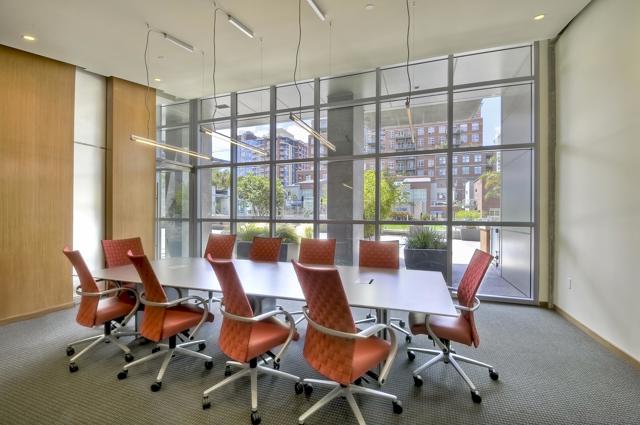 800 The Mark Ln, San Diego CA: https://media.crmls.org/mediaz/1fbb3ea8-10f2-400f-bf31-84c9f8bb384c.jpg