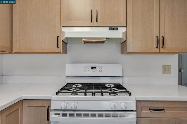 940 East St, Lafayette CA: https://media.crmls.org/mediaz/1fbc547a-8208-41c6-943d-8f12135a8c36.jpg