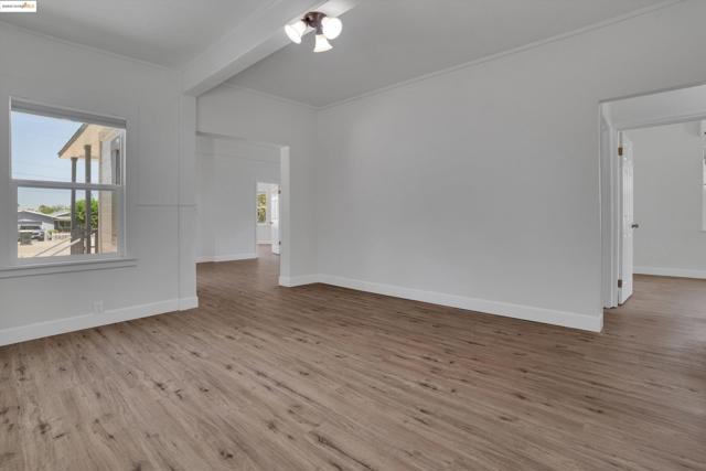 3208 Hosie Ave, Byron CA: https://media.crmls.org/mediaz/1fbcb1c9-2a35-4d71-ba28-6bae3c3bbacf.jpg