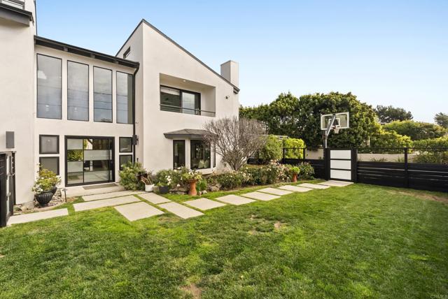 314 S Nardo Ave, Solana Beach CA: https://media.crmls.org/mediaz/1fbcdebe-0215-46b6-9506-b45bcd65ccbf.jpg