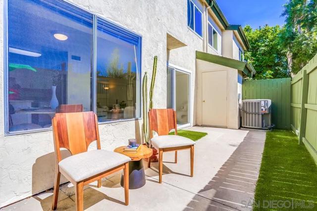 5450 Kiowa Dr, La Mesa CA: https://media.crmls.org/mediaz/1fbd3b22-2e1d-4e0a-960e-6d6365a15188.jpg