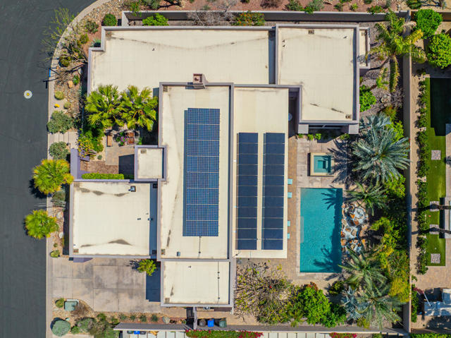 463 Lautner Lane, Palm Springs CA: https://media.crmls.org/mediaz/1fbde438-f269-486f-bd95-7eb0c00d9e7e.jpg