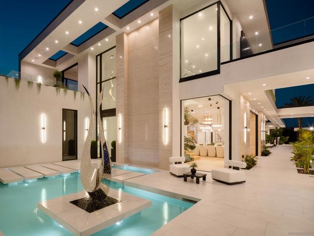 6283 La Jolla Scenic Drive S, San Diego CA: https://media.crmls.org/mediaz/1fbf2d72-46f3-4e48-b82f-743e80eb4e31.jpg