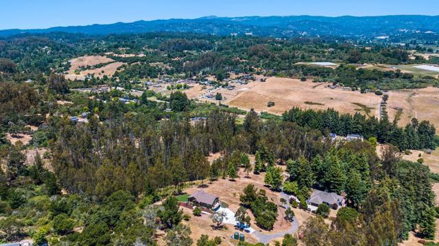 350 Windsong Way, Watsonville CA: https://media.crmls.org/mediaz/1fbf6c34-d371-4ba7-bc95-417bbca13d94.jpg