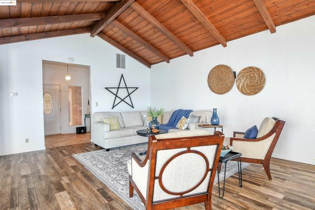 780 Beaver Ln, Discovery Bay CA: https://media.crmls.org/mediaz/1fc00674-f83e-429c-ba09-f5da1e3cc676.jpg