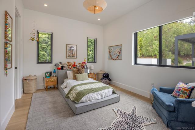 16827 Via De La Valle, Rancho Santa Fe CA: https://media.crmls.org/mediaz/1fc027ca-68c1-49e8-b8f1-91f94349e8a9.jpg