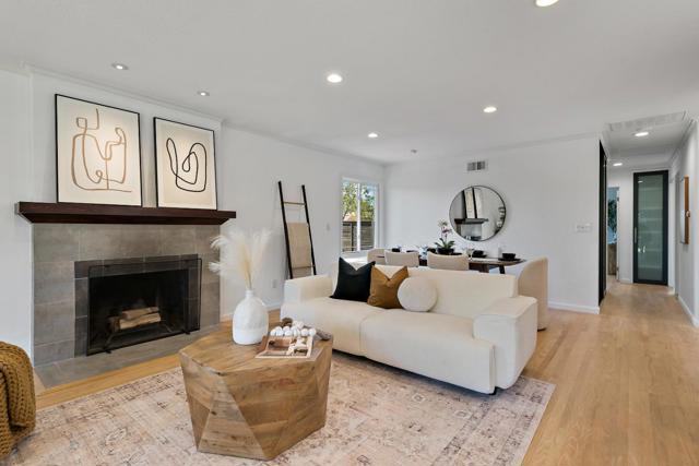 728 Glencoe Court, Sunnyvale CA: https://media.crmls.org/mediaz/1fc0cbf1-4252-4ddb-a723-74c8c335a54b.jpg