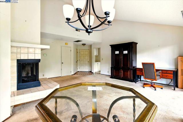 2437 Sebastopol Ln, Hayward CA: https://media.crmls.org/mediaz/1fc18273-34bb-4d58-a904-6147b9099ca1.jpg