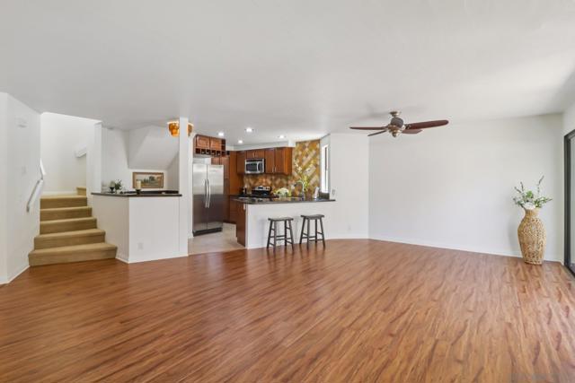 8312 Via Sonoma, La Jolla CA: https://media.crmls.org/mediaz/1fc26c24-17e1-470f-ba6f-18093b785d6b.jpg