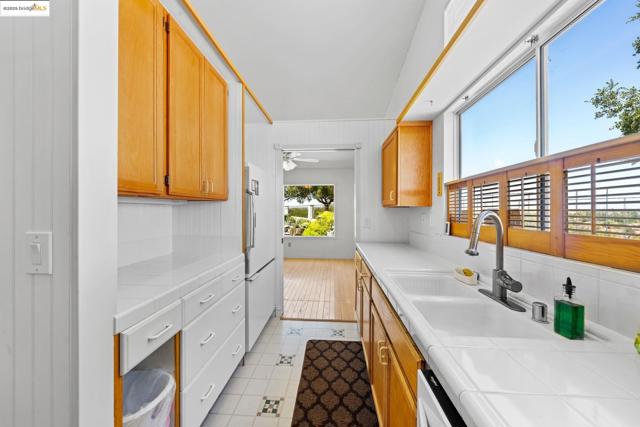 5213 Walker Ct, Antioch CA: https://media.crmls.org/mediaz/1fc29d21-5c9e-47fc-9301-e252cae71b8d.jpg