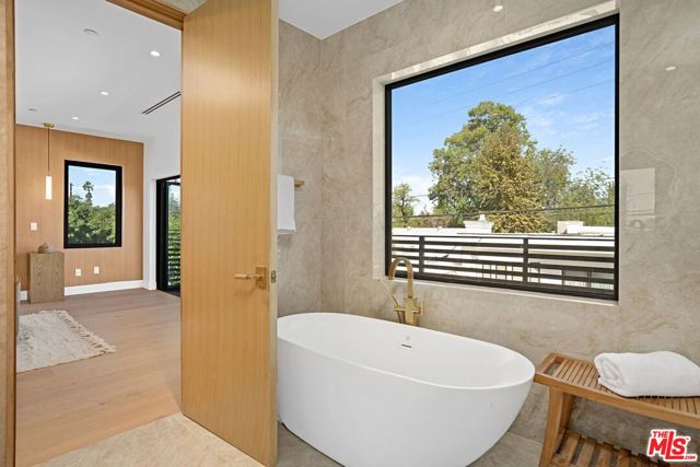 17509 Martha Street photo 38