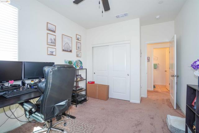 298 McClelland Way, Oakley CA: https://media.crmls.org/mediaz/1fc2b91f-cfd6-4271-bdb7-f6e5074bf4e6.jpg