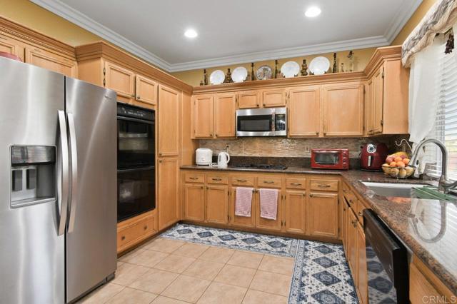 1420 Venters Dr, Chula Vista CA: https://media.crmls.org/mediaz/1fc3175b-36cf-443c-9680-8306b19b42e1.jpg