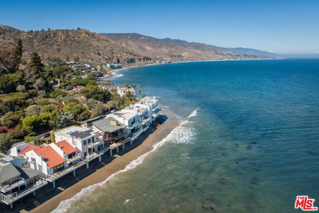 26820 Malibu Cove Colony Drive, Malibu CA: https://media.crmls.org/mediaz/1fc35cbf-d9cd-4e42-b6cf-54efa3755015.jpg