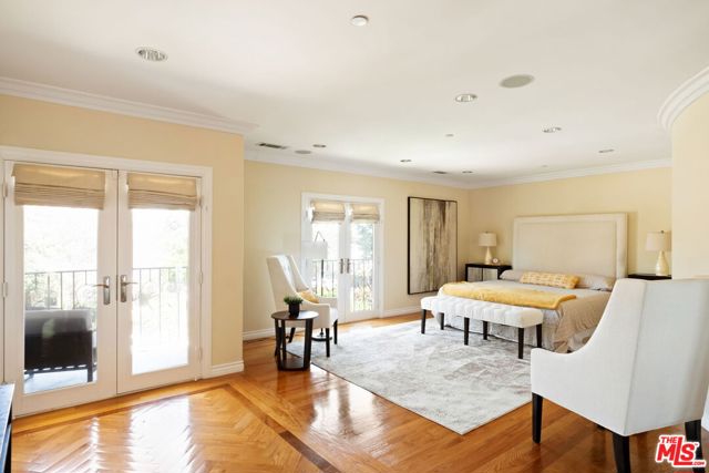 11925 Charnock Road, Los Angeles CA: https://media.crmls.org/mediaz/1fc3b6f4-f775-4893-8264-d3782d872e28.jpg