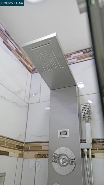 5517 Kirkwood Dr, Concord CA: https://media.crmls.org/mediaz/1fc4ee8b-bc81-400e-a602-2a422d8c4ac4.jpg