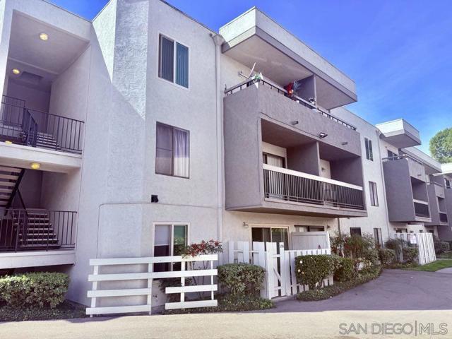 6650 AMHERST ST, San Diego CA: https://media.crmls.org/mediaz/1fc5b4cf-16cb-430f-9981-389c902b42a7.jpg