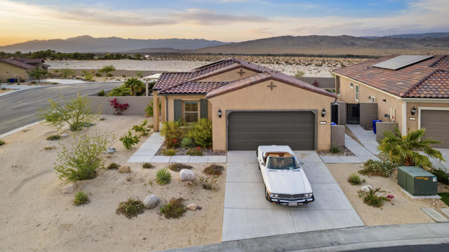 10 Zinfandel, Rancho Mirage CA: https://media.crmls.org/mediaz/1fc5baba-a117-483d-9c0c-a064e6b23d86.jpg
