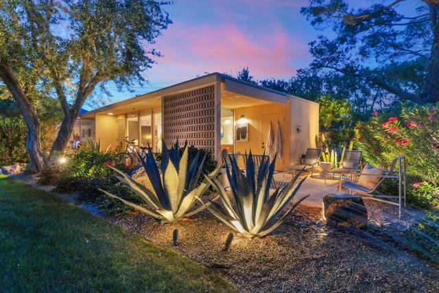 360 Cabrillo Road, Palm Springs CA: https://media.crmls.org/mediaz/1fc6081e-b981-4363-84f5-29709b93acb2.jpg