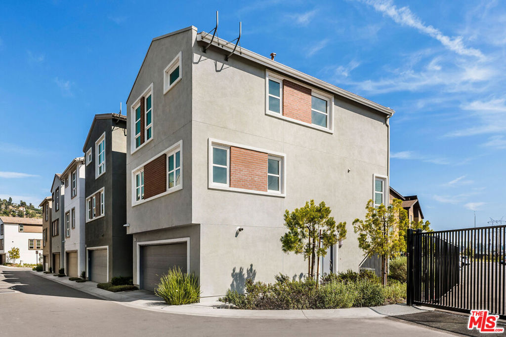 2700 E CHAUCER Street #34