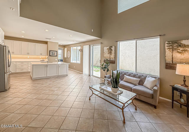 2511 Aurora Lane, Simi Valley CA: https://media.crmls.org/mediaz/1fc7b212-1ff2-4218-9a14-34838eccb8fb.jpg
