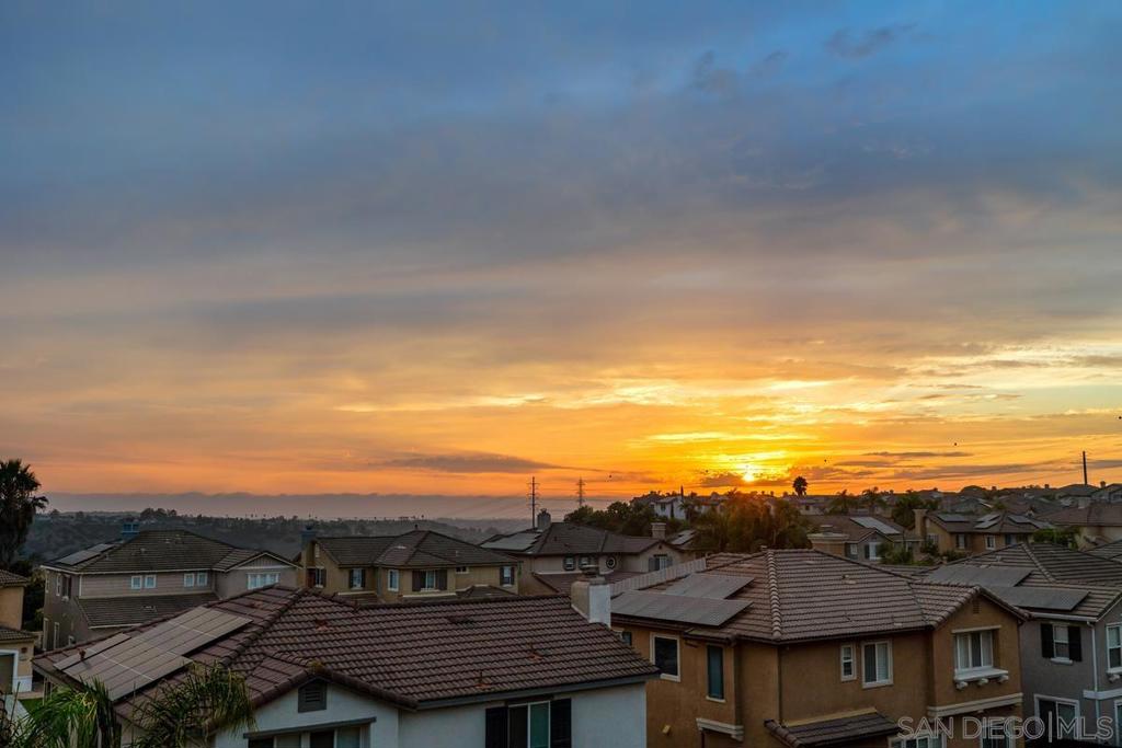 https://media.crmls.org/mediaz/1fc8962d-264b-437f-b3cc-a7c43c886c7f.jpg?preset=X-Large