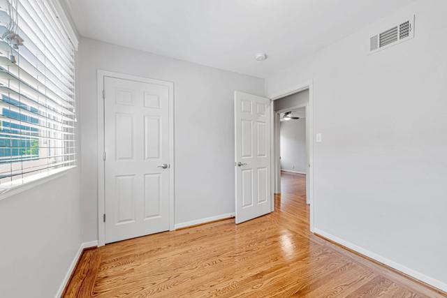 520 Topaz Street, Redwood City CA: https://media.crmls.org/mediaz/1fc8c5d4-341c-45ff-afe1-8bc3d57ad5a9.jpg