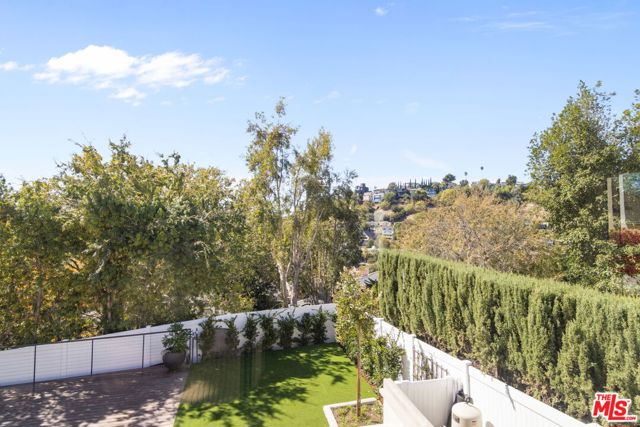 2383 Panorama Terrace, Los Angeles CA: https://media.crmls.org/mediaz/1fc8f305-85d5-43d5-9784-8082a5a99bcf.jpg