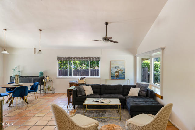 Detail Gallery Image 2 of 28 For 448 W Montecito Ave, Sierra Madre,  CA 91024 - 4 Beds | 2/1 Baths