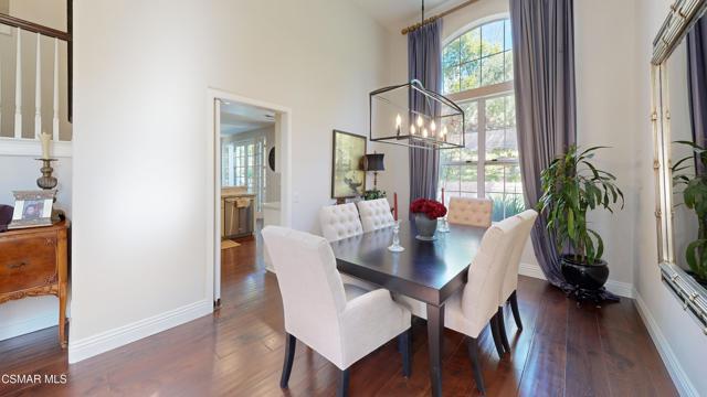 2343 Solway Court, Thousand Oaks CA: https://media.crmls.org/mediaz/1fca85fb-7352-45ca-a1eb-4eb9bcf6c95b.jpg