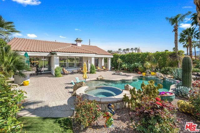 56645 Mountain, La Quinta CA: https://media.crmls.org/mediaz/1fcae25a-d323-43c3-b2e7-b4f109a5ffe1.jpg