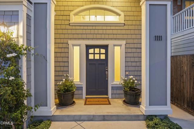1111 Dover Lane, Ventura CA: https://media.crmls.org/mediaz/1fcaef6f-b14e-490c-88ed-0b4aebceb4b8.jpg