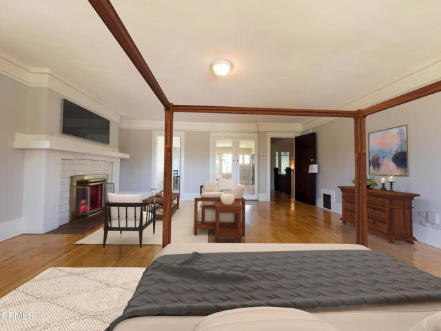 217 Oaklawn Avenue, South Pasadena CA: https://media.crmls.org/mediaz/1fcb1c2d-c011-435b-bd51-f54d360c4486.jpg