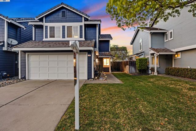117 Pelican Loop, Pittsburg CA: https://media.crmls.org/mediaz/1fcb42e6-eada-4948-a656-9c03ffc18b21.jpg