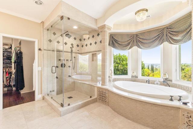 14963 Huntington Gate Drive, Poway CA: https://media.crmls.org/mediaz/1fcb88f3-44a5-4c1b-bf06-ff884c07249b.jpg