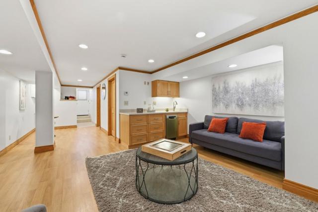 809 E 5th Avenue, San Mateo CA: https://media.crmls.org/mediaz/1fcc0e90-4c6a-479f-8c53-1b799ea59927.jpg