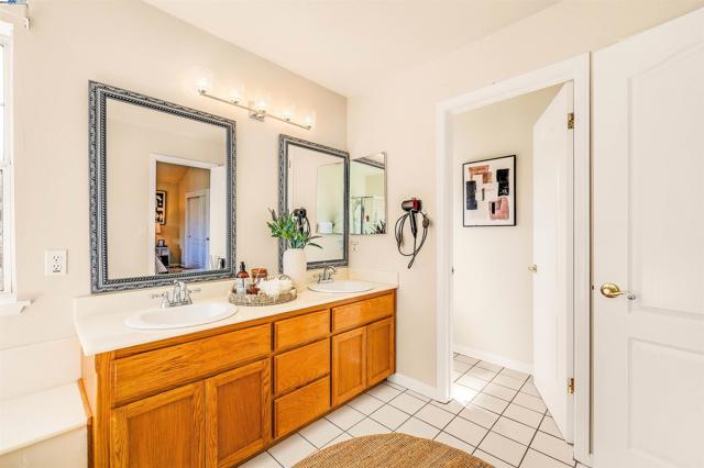 4301 Horner St, Union City CA: https://media.crmls.org/mediaz/1fcd7ca4-4ab4-4ae3-aef4-232eac858a4e.jpg