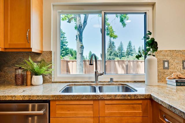 620 Willowgate Street, Mountain View CA: https://media.crmls.org/mediaz/1fcd7ed6-68db-424a-8d9d-3e6110538ca6.jpg
