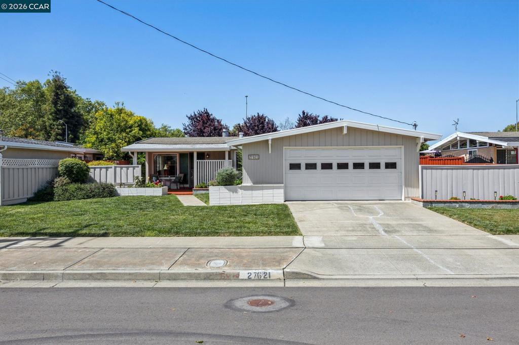 27621 Loyola Ave
