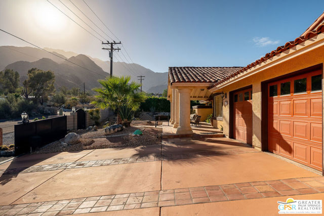 600 W Via Escuela, Palm Springs, CA 92262
